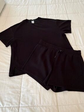 Women’s Black Drawstring Lounge Shorts/Top
